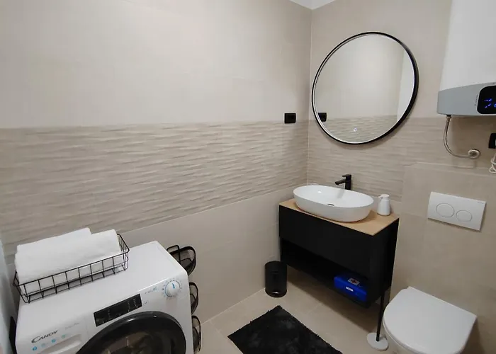 Modesto Apartment